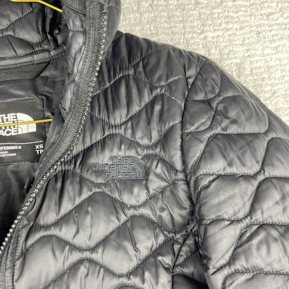 The North Face Women's ThermoBall Insulated Hooded Parka II  Black Size XS - Picture 7 of 16